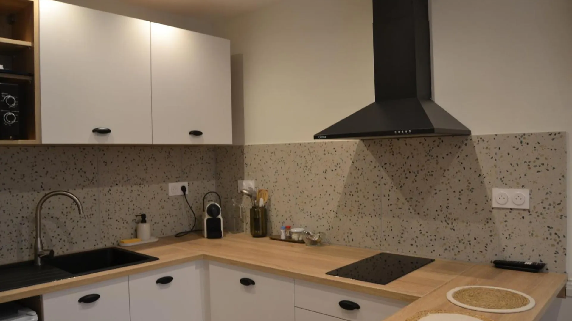 Appartement O Arcades Lisle-sur-Tarn 0*,  Franciaország